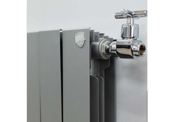 Ручной регулировки вентиль Royal Thermo прямой, хром, ручка крестовина 1/2